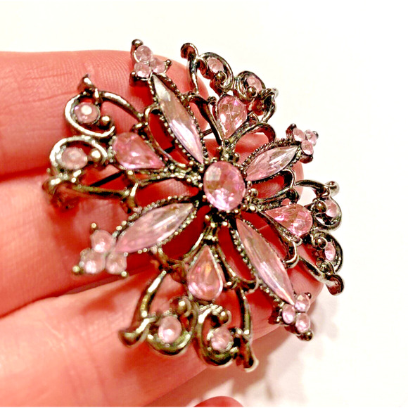 Vintage Inspired Silvertone & Pink Rhinestone Brooch Romantic Edwardian Look - Picture 5 of 5